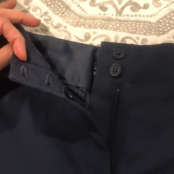 Nike women’s golf shorts - Picture 2 of 5